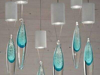 What Structural Features Define an Authentic Victorian Chandelier Design