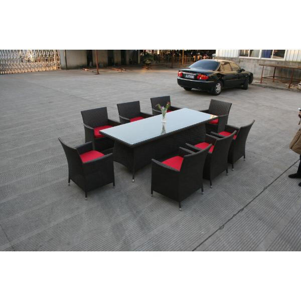 आउटडॉर सीटिंग और डाइनिंग सेट पर बड़ी बचत के लिए इंतजार मत करें