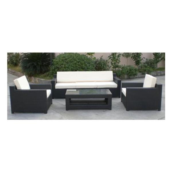 Upgrade Your Outdoor Du00e9cor with Trendy Wicker Furniture Pieces