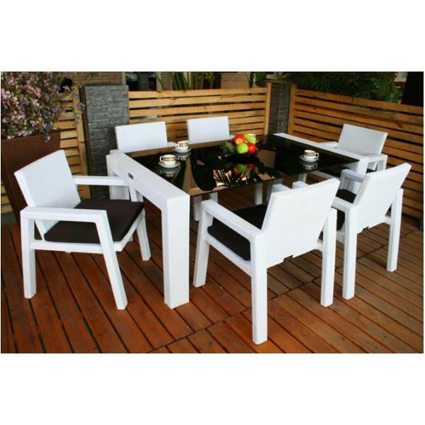 Transform your living room with a chic rattan lounge chair