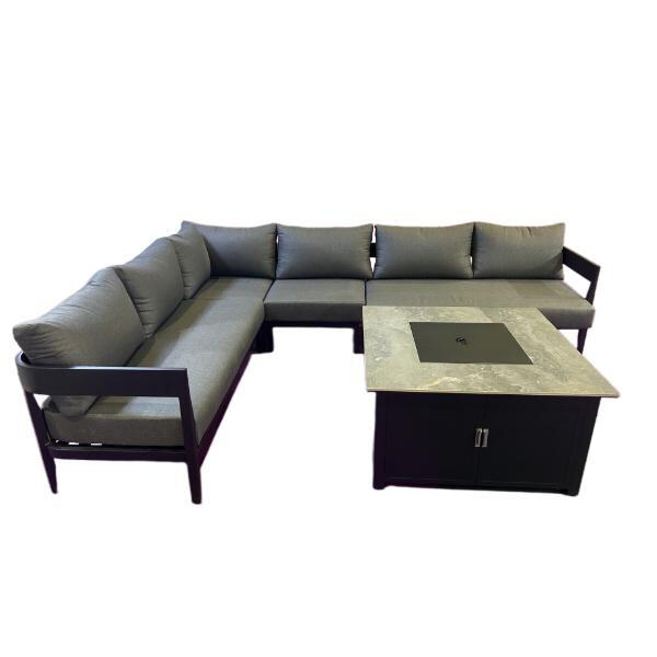 The Benefits of an Outdoor Wicker Sofa
