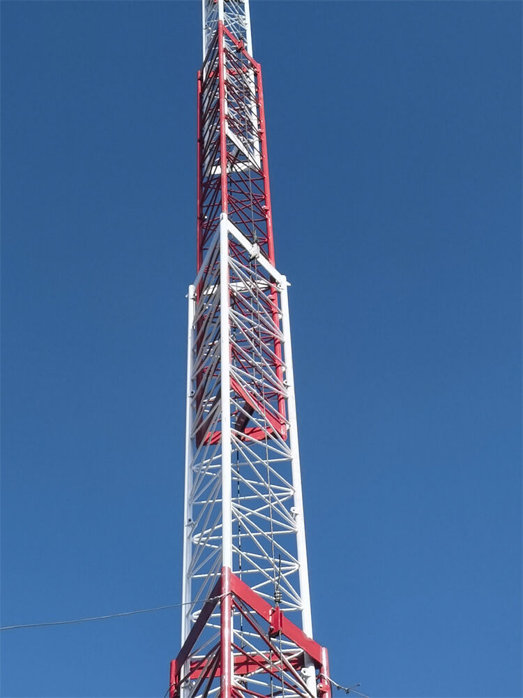 Antenna di comunicazione Wi-Fi Telecomunicazioni Angolo di reticolo in acciaio Fabbrica di torri COW (Cell On Wheels).