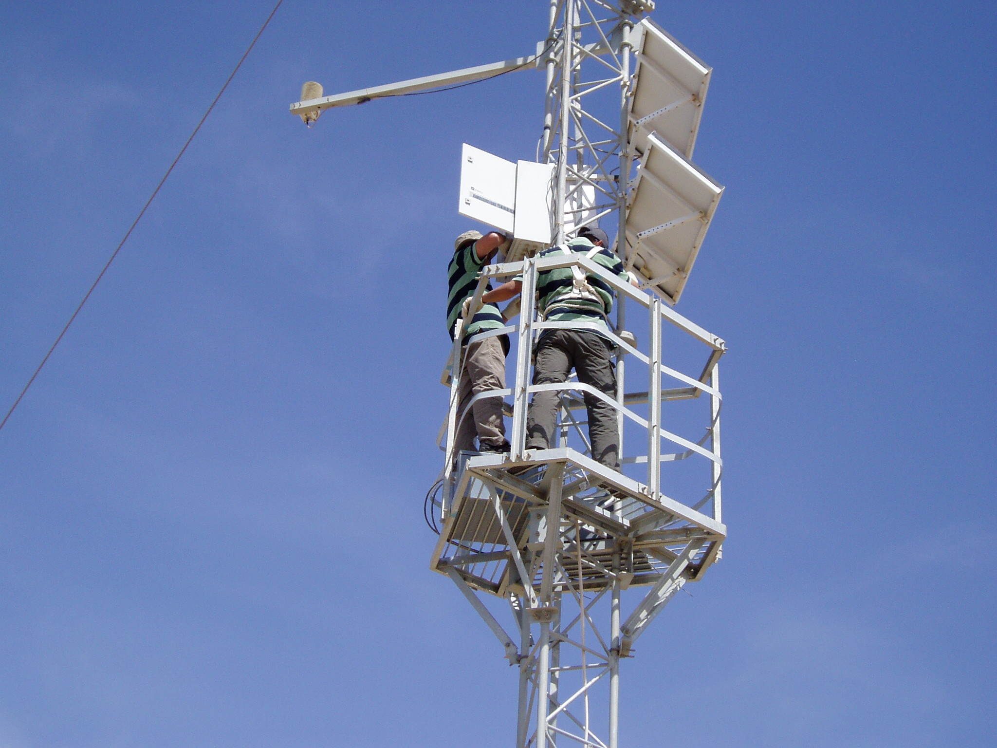 Antenna di comunicazione Telecomunicazioni WIFI Dettagli della torre a filo tirato