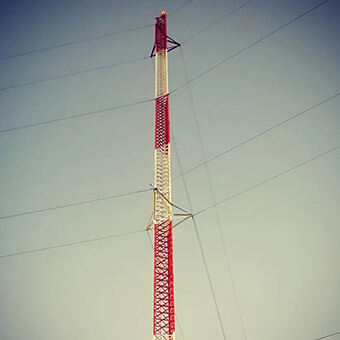 Transdono Guyed Wire Tower Poŝtelefono Telekomunikado