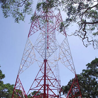 Menara Baja Sudut
