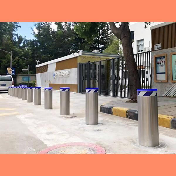 Ενίσχυση των μέτρων ασφαλείας με οδικές κολώνες.