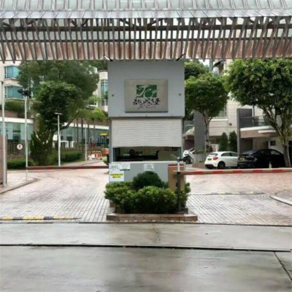 Streamlining parking operations with barrier gates