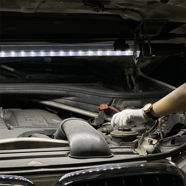 Sabi goodbye sa mga dimly-lit engine bays gamit ang pinakamainam na ilaw sa ilalim ng hood