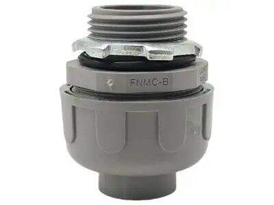 EMT 및 강성 도관 시스템에서 사용되는 도관 피팅의 종류는 무엇인가?