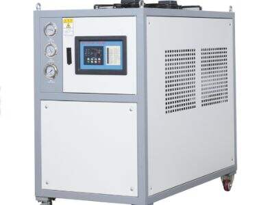 How does an air cooled chiller work