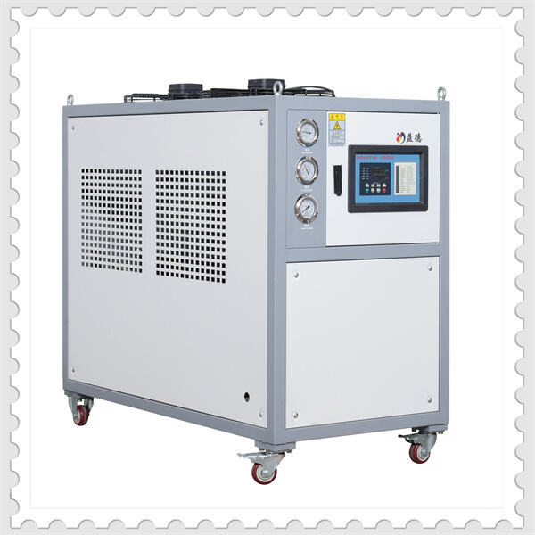 How cooling towers and chillers work together to keep facilities running smoothly