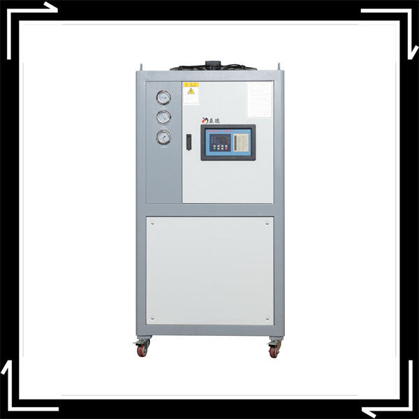 Stay cool all day with a reliable water chiller and pump system.