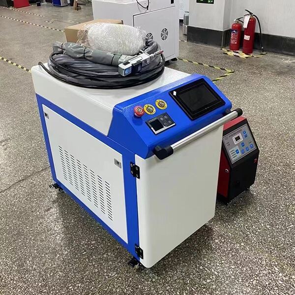 手持ちレーザー溶接機の使用