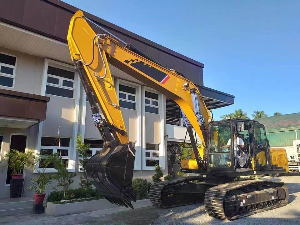 SY200C Newly Designed Crawler Excavator With Cabin details