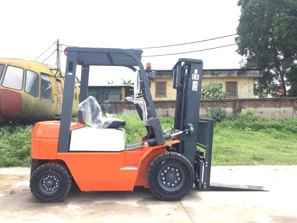 Contact Supplier Leave Messages Diesel Forklift 2 Ton CPCD20 with 3 Stage 4.5 Meter Mast Used in Container manufacture