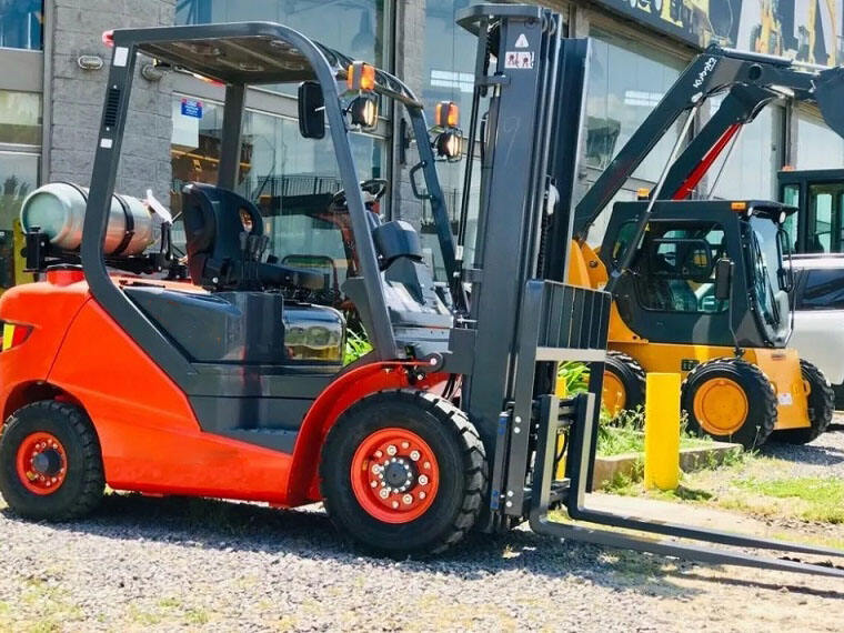 Logistics Machinery 2.5 Ton Diesel Forklift LG25DT with High Performance factory
