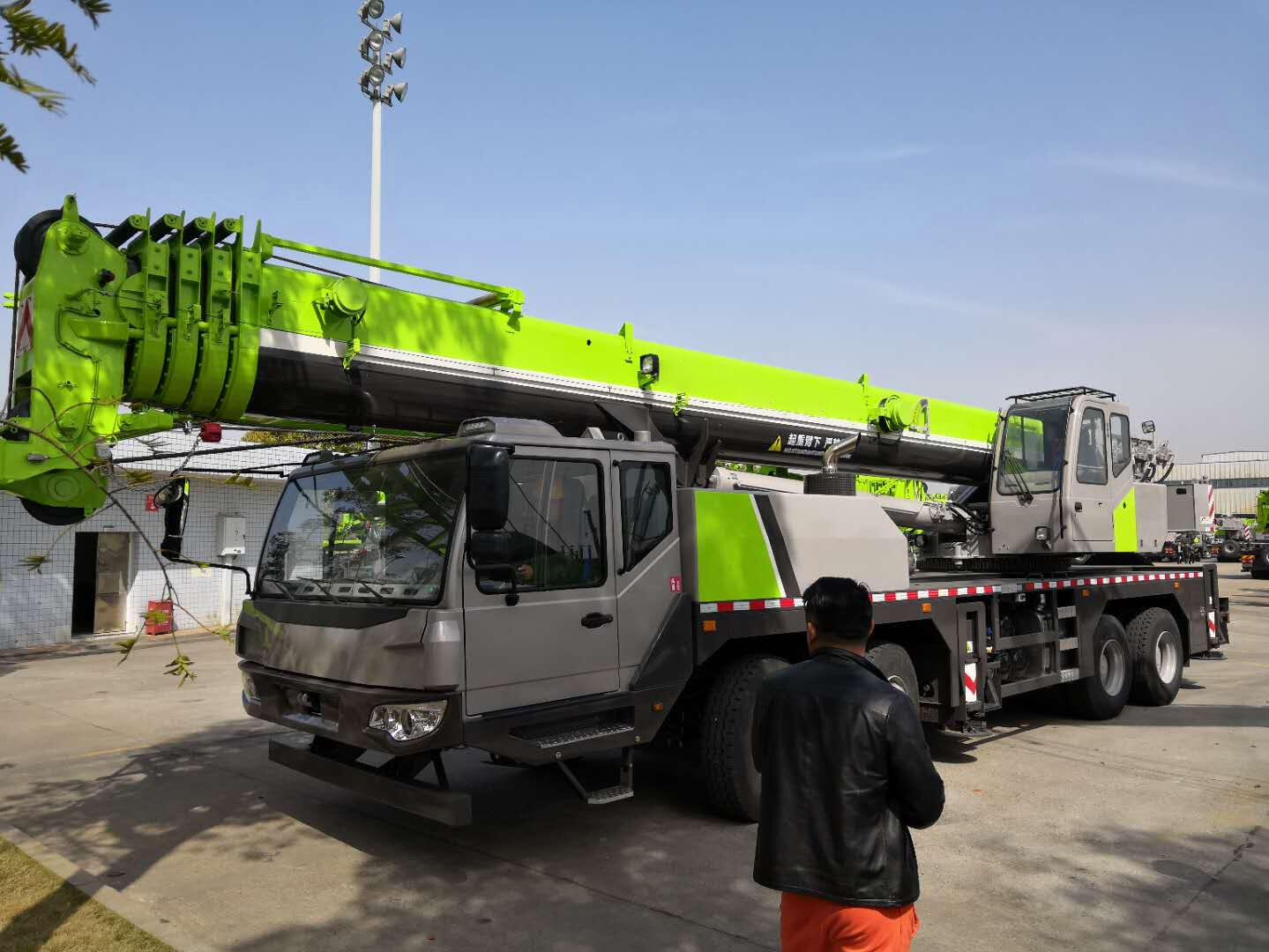55 ton Mobile Truck Crane QY55V with Competitive Price manufacture