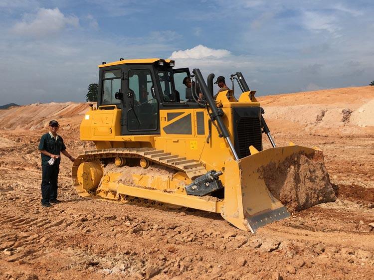 Competitive Price Bulldozer Crawler Bulldozer Dozer DH17 supplier