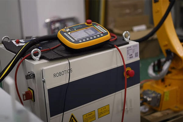 Robô máquina de solda a laser