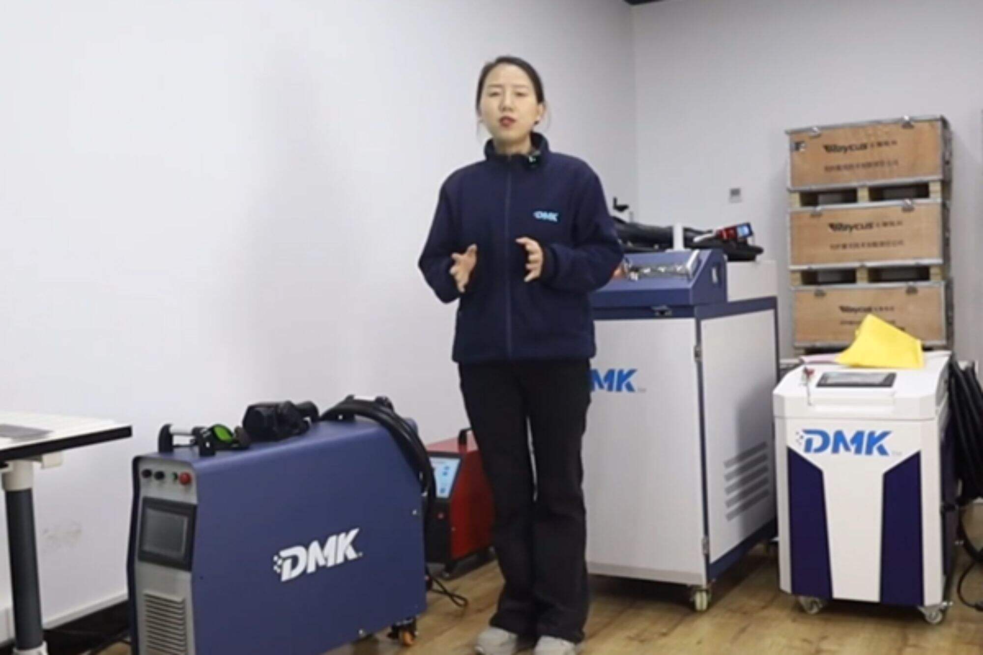 Імпульсна лазерна очисна машина DMK 200w