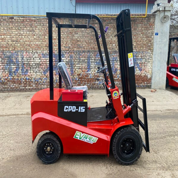 Exploring the Advantages of Electric Forklifts