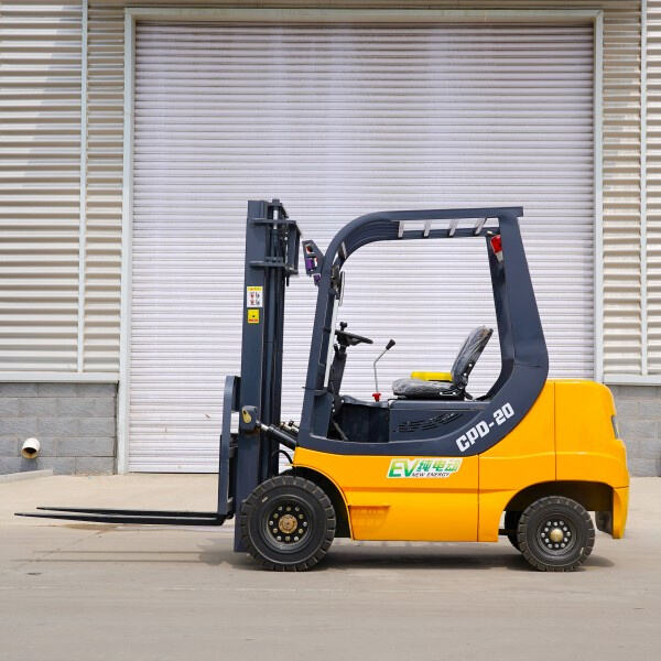 Ergonomic design meets electric power in standing forklifts