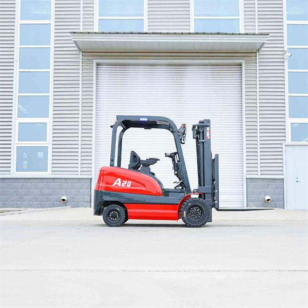 Key Considerations When Purchasing a New Forklif