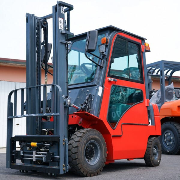 Why Stand Up Electric Forklifts Are the Ideal Choice for Narrow Aisles
