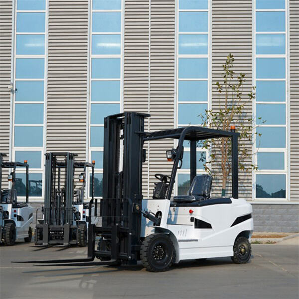 Enhance productivity in off-road settings with a specialized fork truck