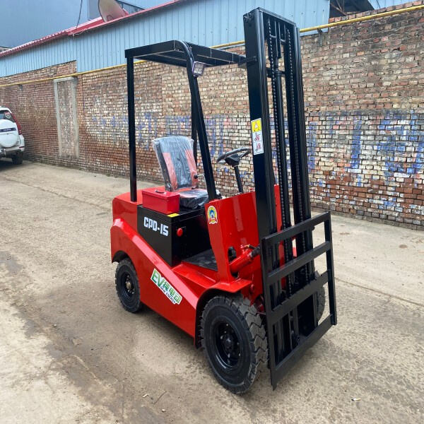 Electric Forklifts Revolutionizing the Industry