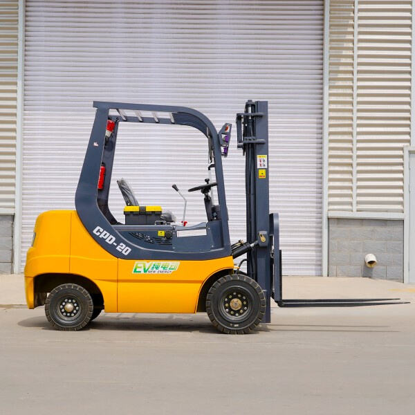 Revolutionizing material handling with electric standing forklifts