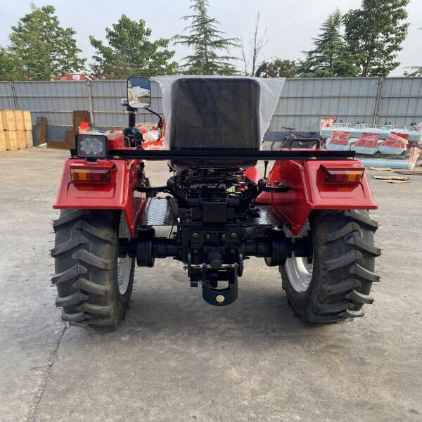 Waarom elke tuinier een minitractor nodig heeft
