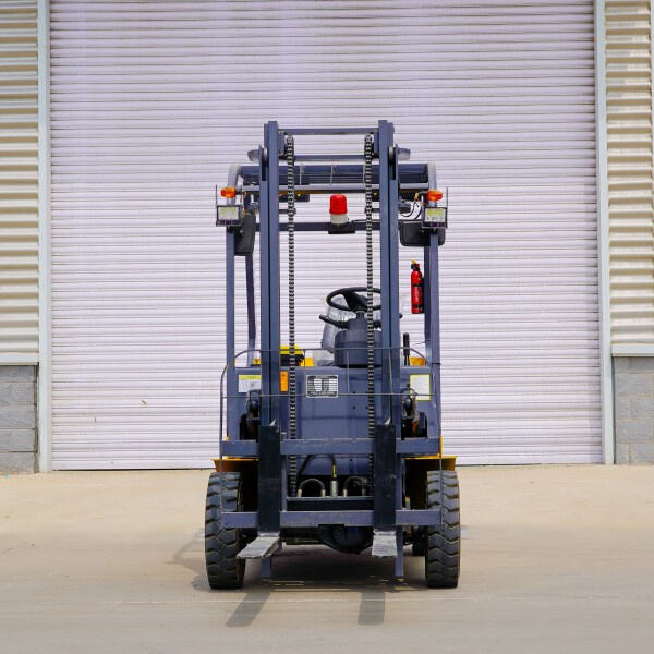 The Benefits of Electric Standup Forklifts