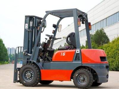 Forklifts in Warehousing: Electric vs. Diesel for Indoor Use