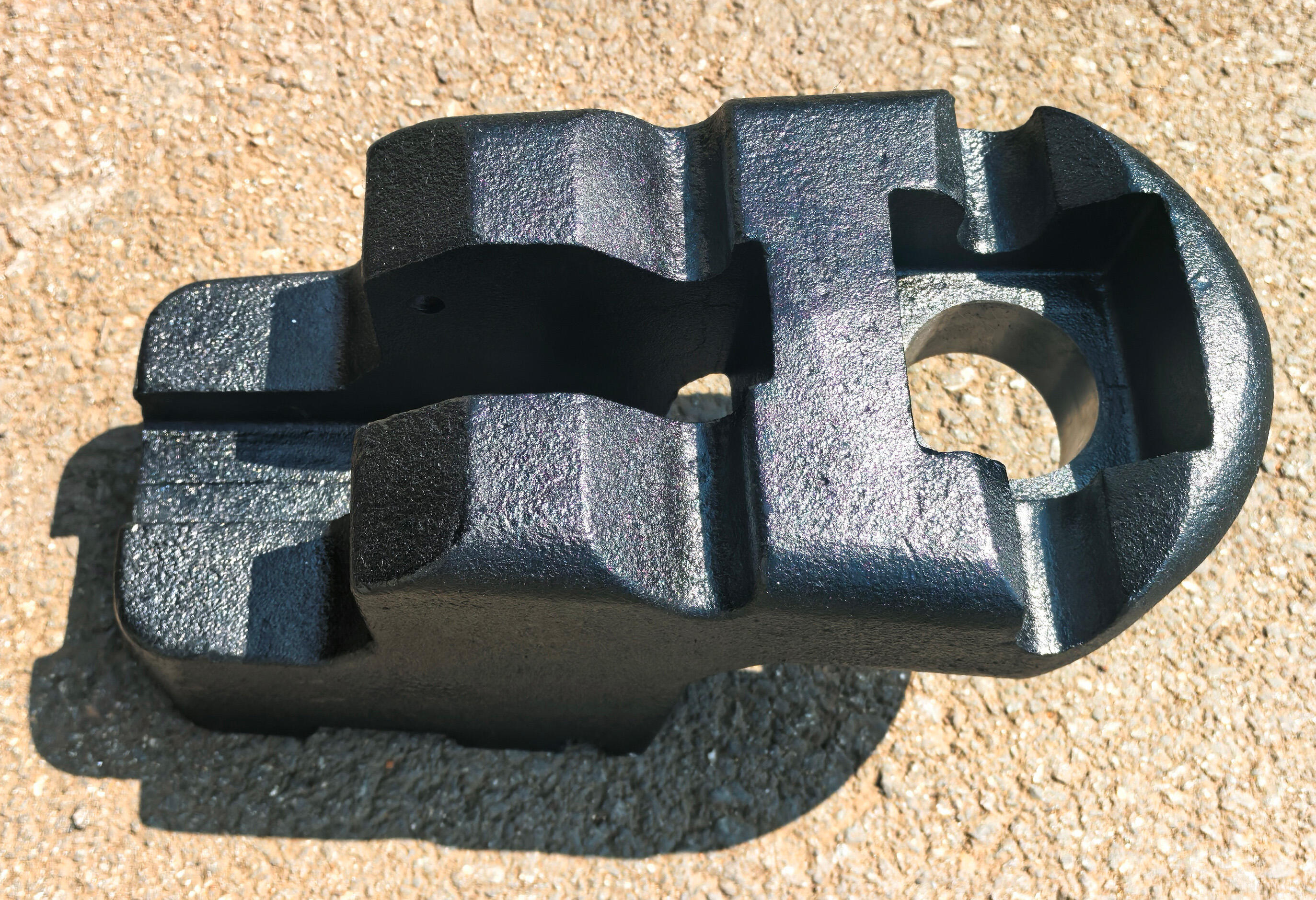 product ductile iron sand casting front suspension connection bracket-0