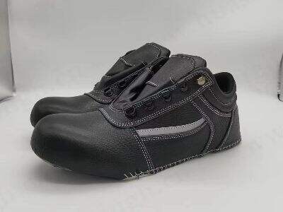 How Do You Choose a Safety Shoe Manufacturer That Balances Comfort and Style?