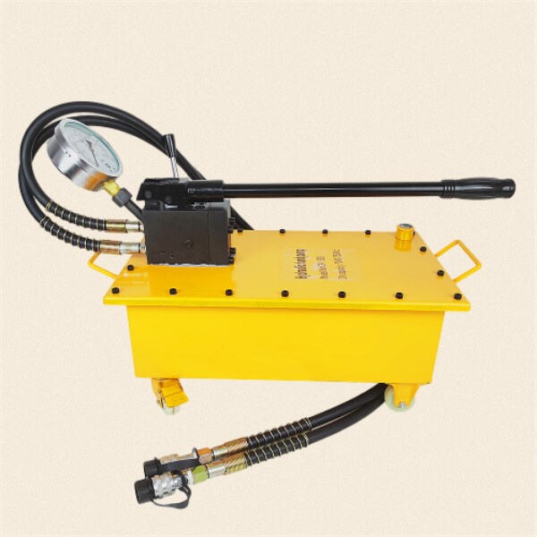 Choosing the right hydraulic hand pump with gauge for your specific needs and applications.