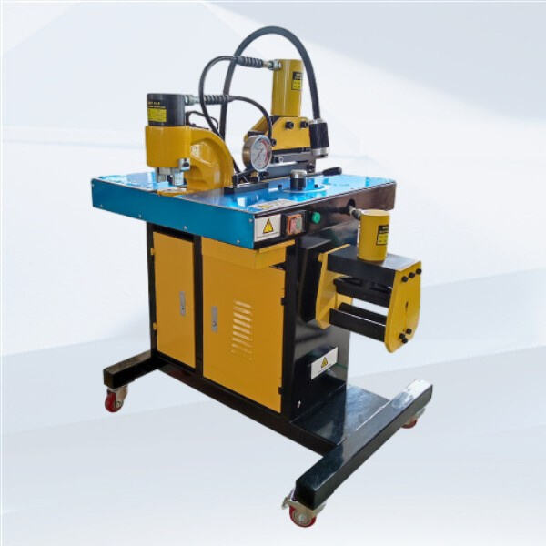 Optimizuokite gamybos procesą naudojant hidraulinį magistralės lenkimo įrenginį