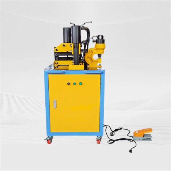 Wszechstronność maszyn hydraulicznych do gięcia szyn zbiorczych do różnych wymagań gięciowych.