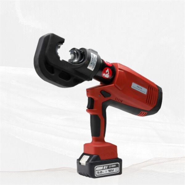 Crimpator robust, conceput ergonomic, pentru o utilizare ușoară