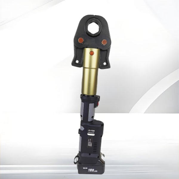 Eliminați incertitudinea la presarea cablurilor de baterie auto cu această sculă esențială.