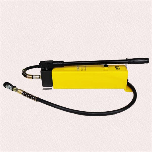 The Benefits of a Hand Held Hydraulic Pump