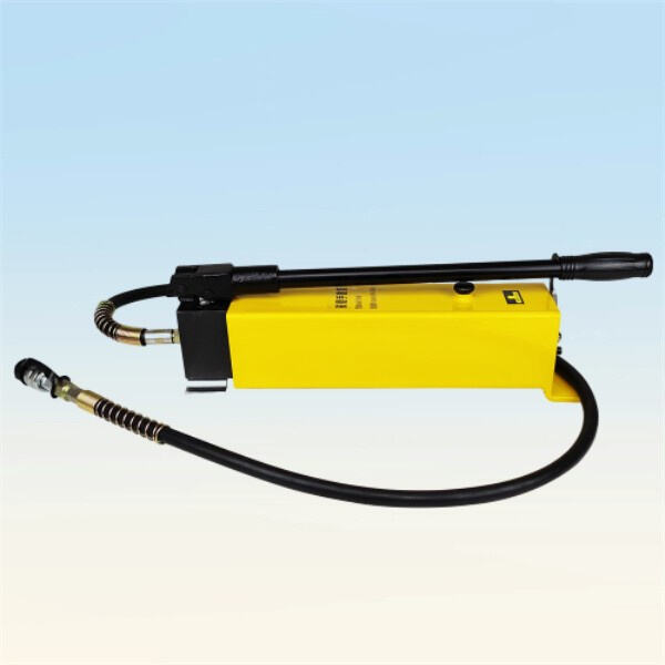Effortlessly generate pressure with hydraulic hand pump and gauge.