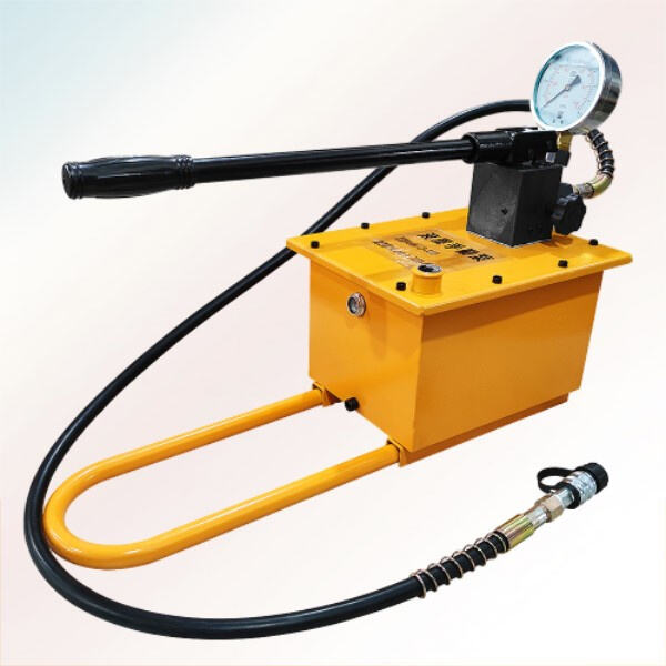 Harness the strength of hydraulics with an easy-to-use hand operated test pump