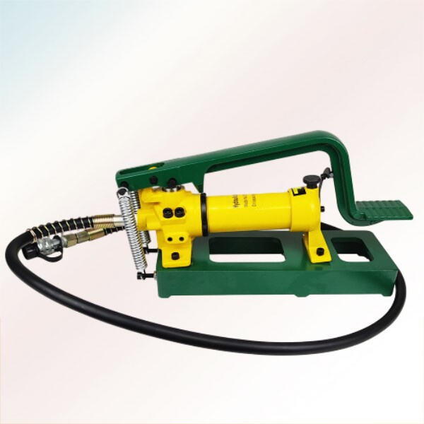 Praktiskt och mångsidigt hydraulverktyg