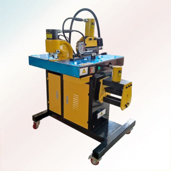 Paranna tehokkuutta ja tarkkuutta automaattisella busbar-leikkaus- ja taivutuskoneellamme