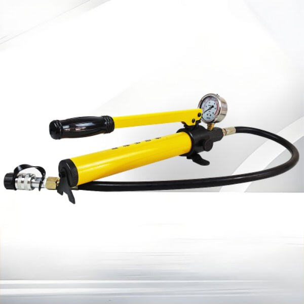 Whether you need to lift, press, or hold, the single acting hydraulic hand pump has you covered.