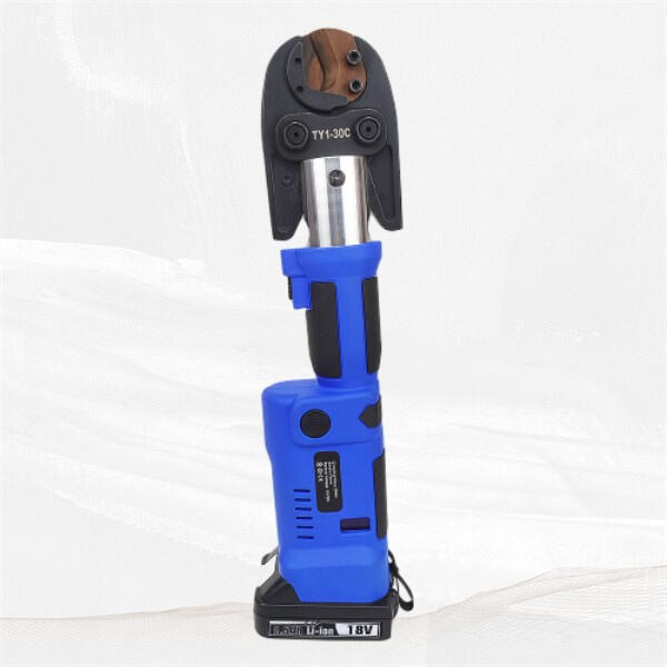 Εξερευνώντας τα χαρακτηριστικά μηχανημάτων υδραυλικής κοπής ελάσματος