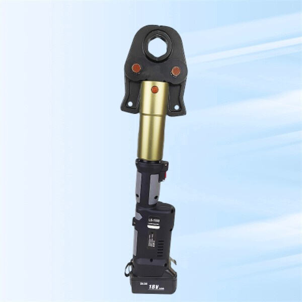 Asigurați o conexiune puternică și fiabilă cu această unealtă rezistentă pentru mufarea terminalelor de baterie.