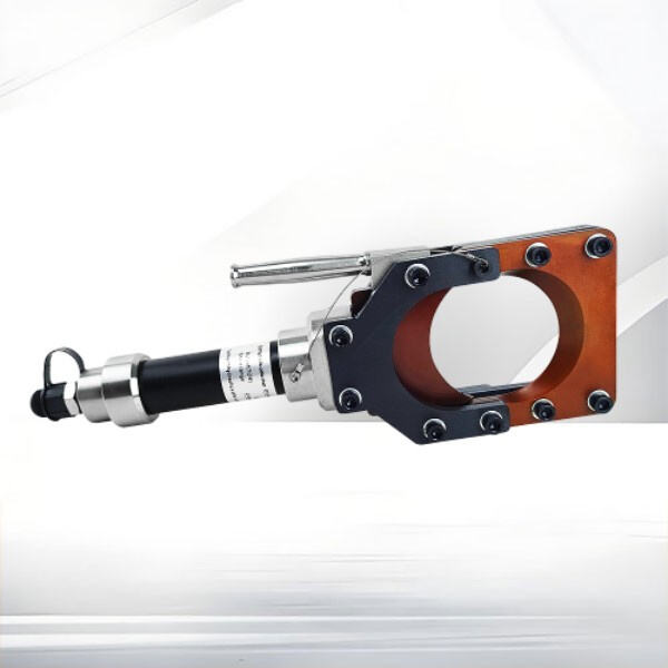 Hidravlik polad kəsicinin gücünü və sürətini hiss edin